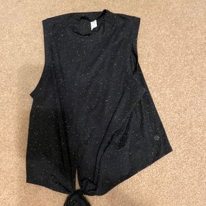 Size 4 lululemon cropped tank